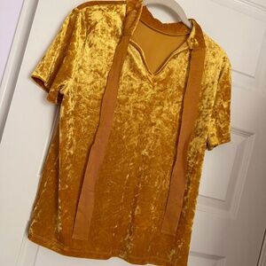 Ladies Crushed Velvet Top, Tie front or back, SZ M, S/S